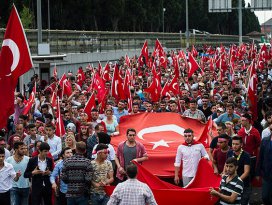 Şehitler için yürüdüler