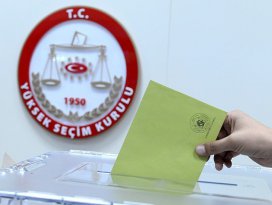 Gümrük kapılarında oy verme işlemi başladı