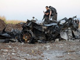 Kaçan otomobildeki mühimmat infilak ettirildi