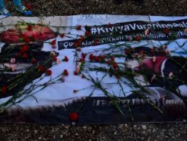 Suriyeli minik Aylan için ağlatan şiir