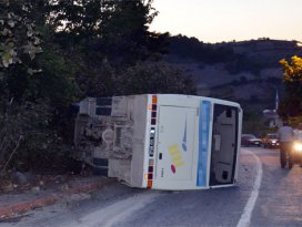 Belediye otobüsü devrildi: 7 yaralı