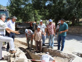 Bozkır ilçe merkezindeki drenaj hatları yenileniyor