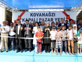 Meram’da kapalı pazar yeri açıldı