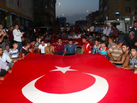 Yunak halkı terörü lanetledi