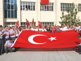 Konya Adliye Sarayı çalışanlarından şehitlere dua