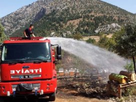 Beyşehir ve Derebucakta arazi yangınları