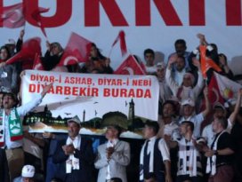 AK Parti kongresinde Diyarbakır teşkilatına alkış