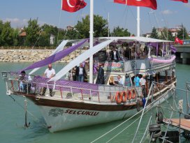 Göl ortasında mutluluğa evet dediler