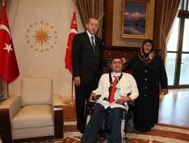 Cumhurbaşkanı ile görüşmenin mutluluğunu yaşıyor