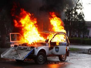 Türklerin evleri yakılıp, malları yağmalandı