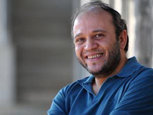 Hangi köşe yazarı hangi mezar taşı yazısını isterdi?