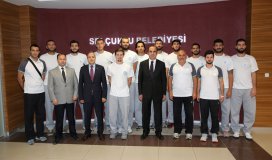 Basketbol Takımı Başkan Altayı ziyaret etti