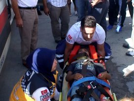 Kamyonetin çarptığı çocuk yaralandı