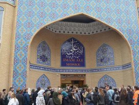 Kopenhagda İmam Ali Camii ibadete açıldı