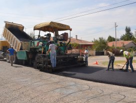 Ereğlide asfalt atağı hız kesmiyor