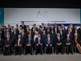 Başbakan Yardımcısı Yılmaz Limada aile fotoğrafı çekimine katıldı