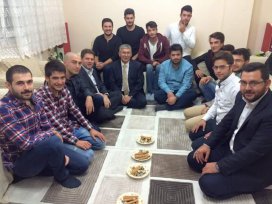 AK Gençlik Meram’dan öğrenci evlerine ziyaret