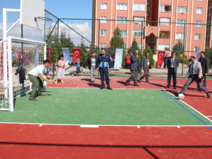 Beyşehir’de çok amaçlı spor sahası açıldı