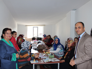 Başkan Özaltun KOMEK’in kursiyerleriyle buluştu