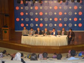 Rektör Şeker Uluslararası İslam ve Tıp Kongresi’ne katıldı