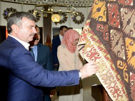 Halı ve kilim dokuma geleneği KOMEK’te canlanıyor