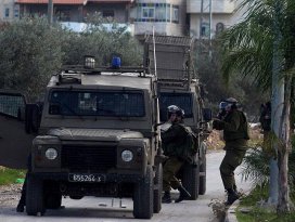 İsrail askerleri Hamas Milletvekilini gözaltına aldı