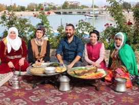 Beyşehir’in yöresel lezzetleri ada üzerinde görücüye çıktı