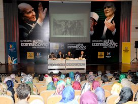 Bilge Kral Aliya İzzetbegoviç Konya’da anıldı