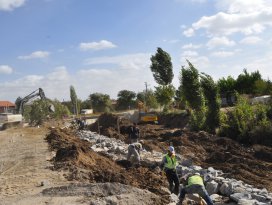 Akçay Deresi ıslah çalışmaları devam ediyor