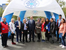 Başkan Altay’dan öğrencilere aşure ikramı
