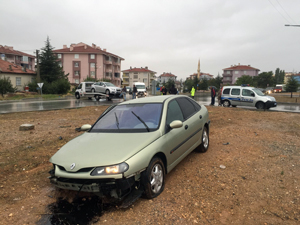 İki otomobil çarpıştı: 1 yaralı