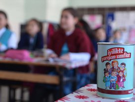Öğrenciler yetimlere sahip çıkıyor