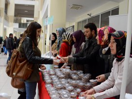 Meram Gençlik Meclisi’nden aşure ikramı