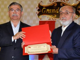 Bu seçime giderken iki sefer düşünmemiz lazım