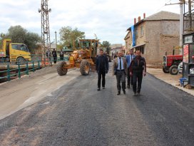 Beyşehir’de sıcak asfalt çalışmaları