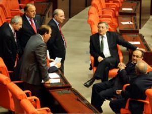 Komutanlara Yüce Divan yolu açıldı