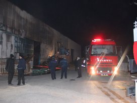 Konyada kereste fabrikasında yangın