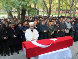 Şehit polis son yolculuğuna uğurlandı