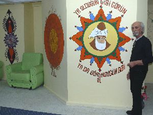 Yaptığı resimlerle hayata tutunuyor
