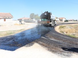 Karatay’da merkeze uzak mahallelerde asfaltlama çalışmaları