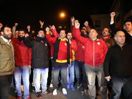 Galatasaray taraftarından derbi tepkisi