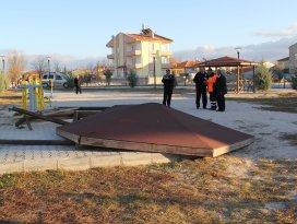 Cihanbeyli’de parklara zarar veriliyor