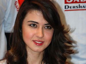 Birinci oldu arabayı kaptı