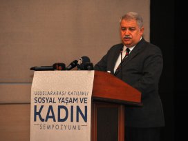 Sosyal Yaşam ve Kadın Sempozyumu başladı