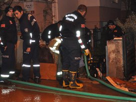 Balıkesirde su borusu patladı: 1 ölü, 2 yaralı