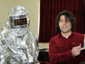 Selçuk’tan itfaiyecileri kurtaracak akıllı elbise buluşu