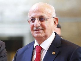 Başkanlık sistemi üzerinde konsensüs sağlanması lazım