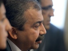 Başbakan Davutoğlu ile ilgili küstah yorum