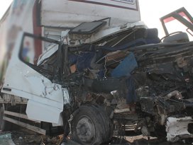 Konyada zincirleme kaza: 2 ölü, 1 yaralı