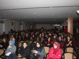 Mehmet Akifi anma panellerine Konyada büyük ilgi